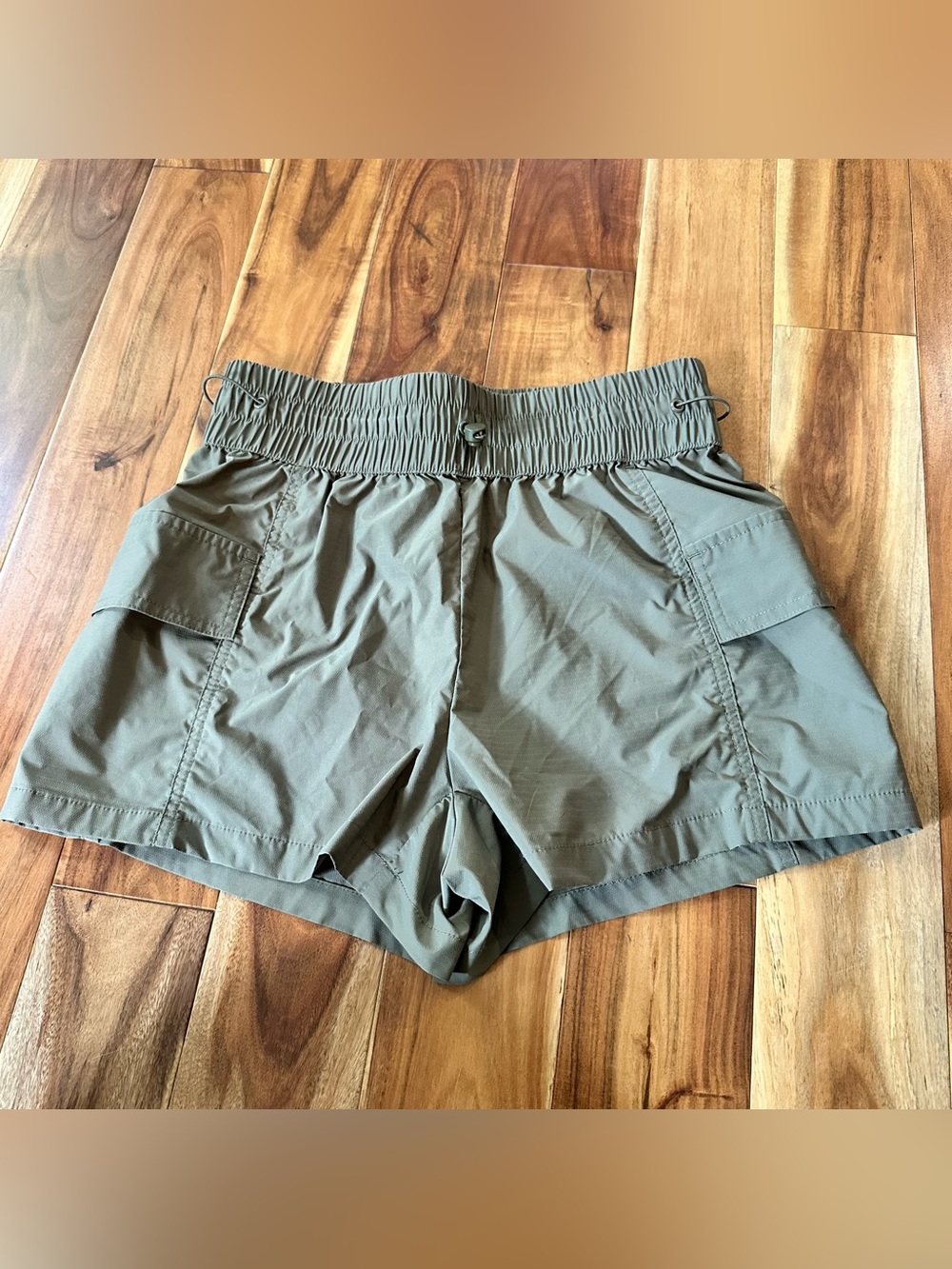 NWOT Avalanche Outdoor Supply Co. Trailblazer Ripstop Cargo Shorts. Size XS